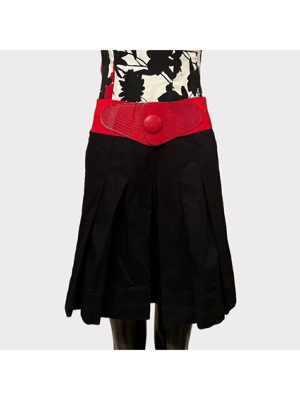 Ann Taylor LOFT Womens sz 4 S Pleated Mini Skirt Black Gothic Preppy Witchy Twee